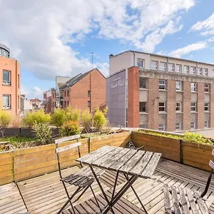  Appartement Lumineux Avec Rooftop Et Garage Prive. France