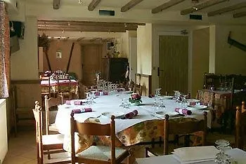 伯纳德酒店 阿尔利河畔普拉兹 2*,  法国